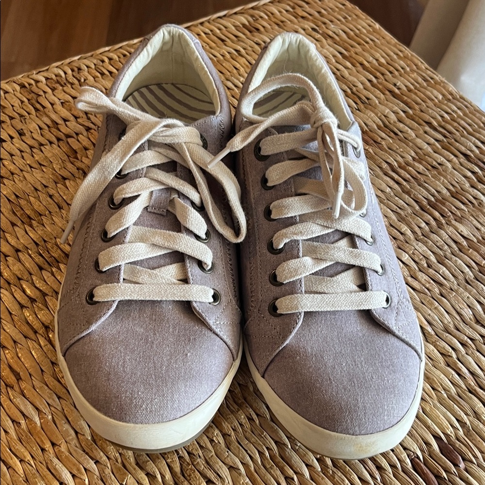 Taos Star Canvas Sneakers - Picture 4 of 11